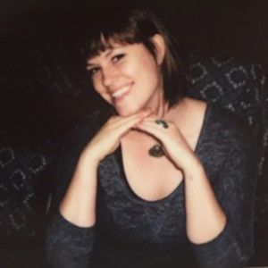 Meet your Posher, Roxanne